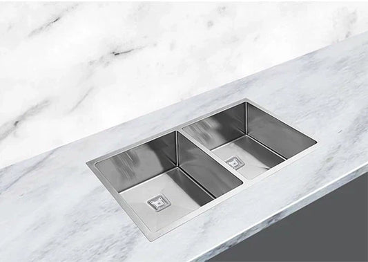 How to Keep Your Kitchen Sink Shiny and Spot-Free?